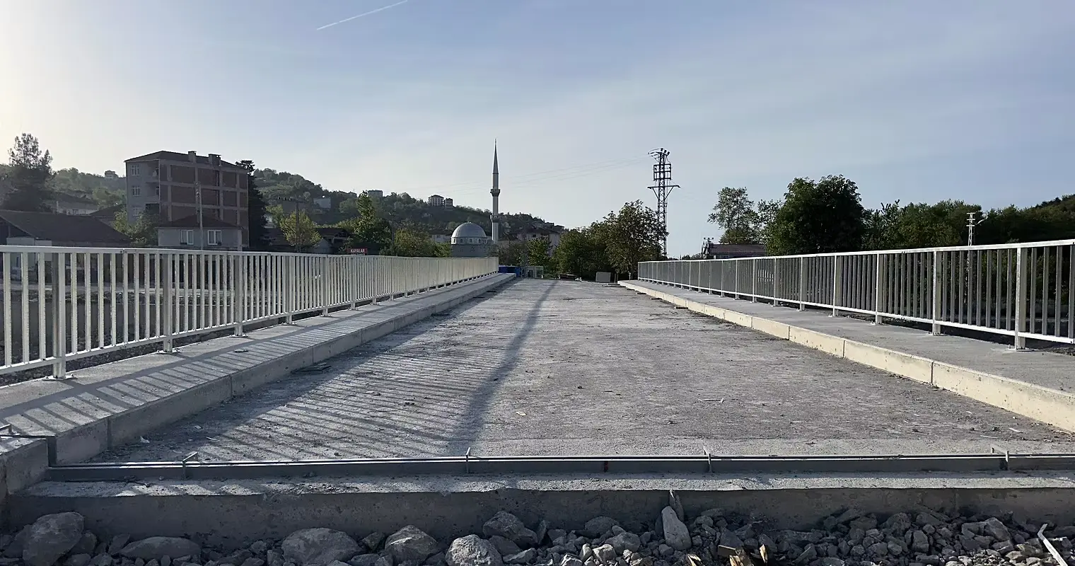 Yılanlıdere Köprüsü